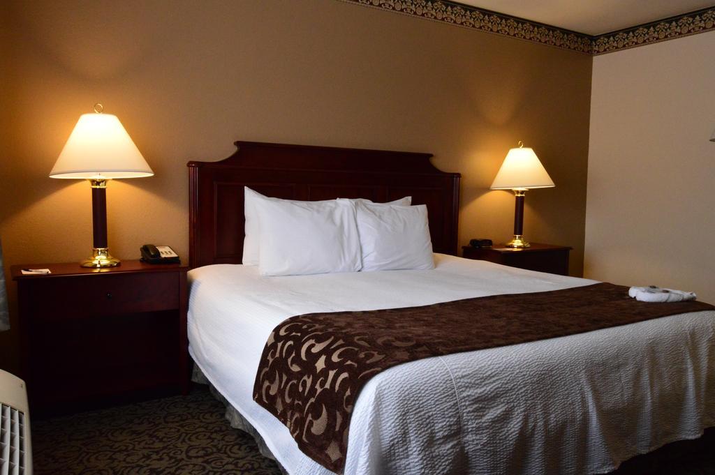 Fairbridge Inn Express Dillon Bagian luar foto